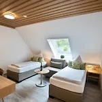 Deeke's Quellenhof 3* Люббекке