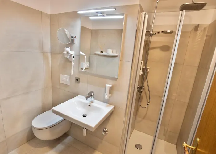 Deeke's Quellenhof 3* לובקה